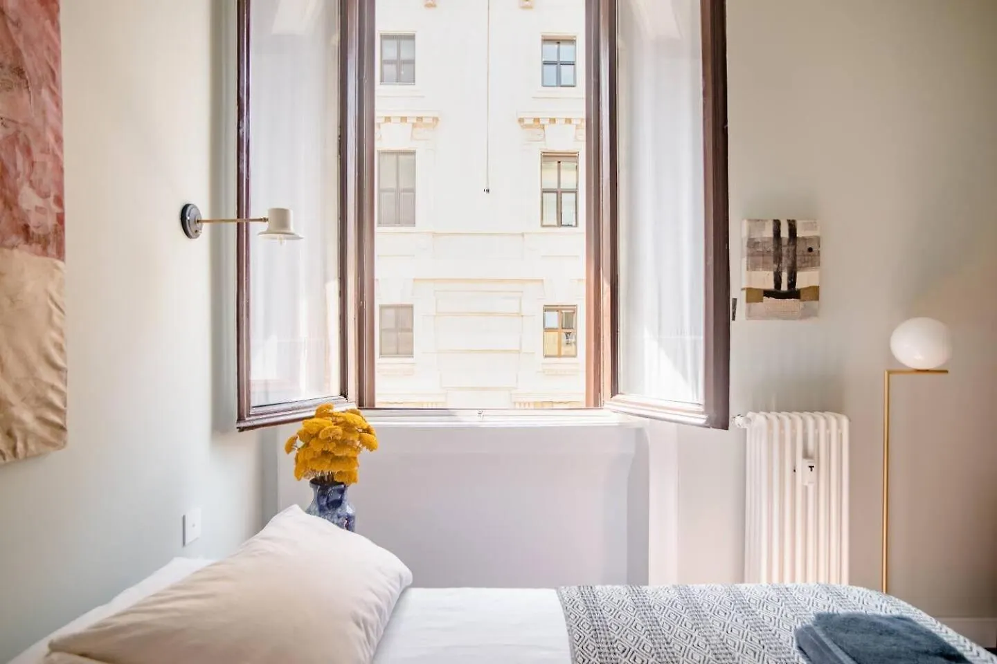 Milano Central Design Room Guest house